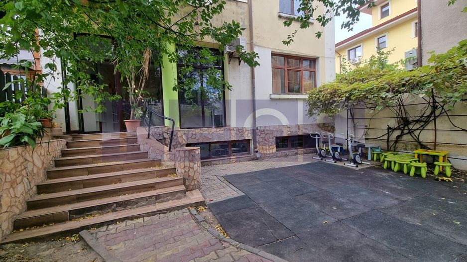 DE INCHIRIAT VILA  D+P+1+2 + CURTE | ZONA PARCUL CAROL - Poză 1