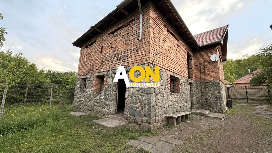 Casă cu 7 camere de vânzare în Meteș, 810 mp teren - Poză 2