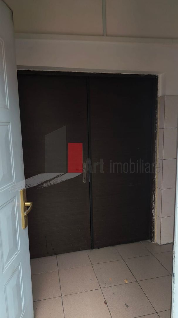 Spatiu comercial de inchiriat in zona Giulesti (Langa Rapid /In Cartier) - Poză 6