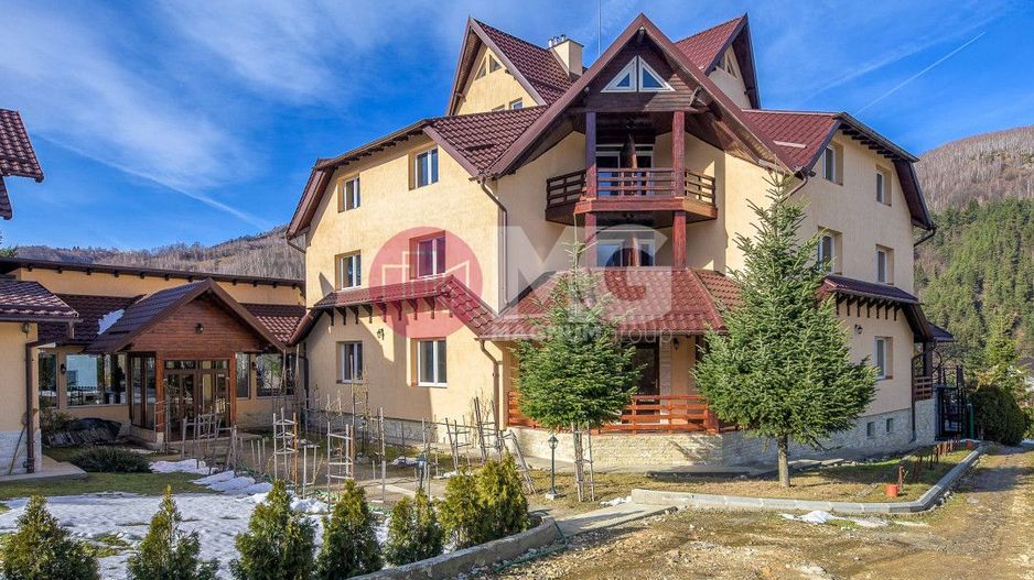 Pensiune 20 camere Bran langa castel - Poză 1