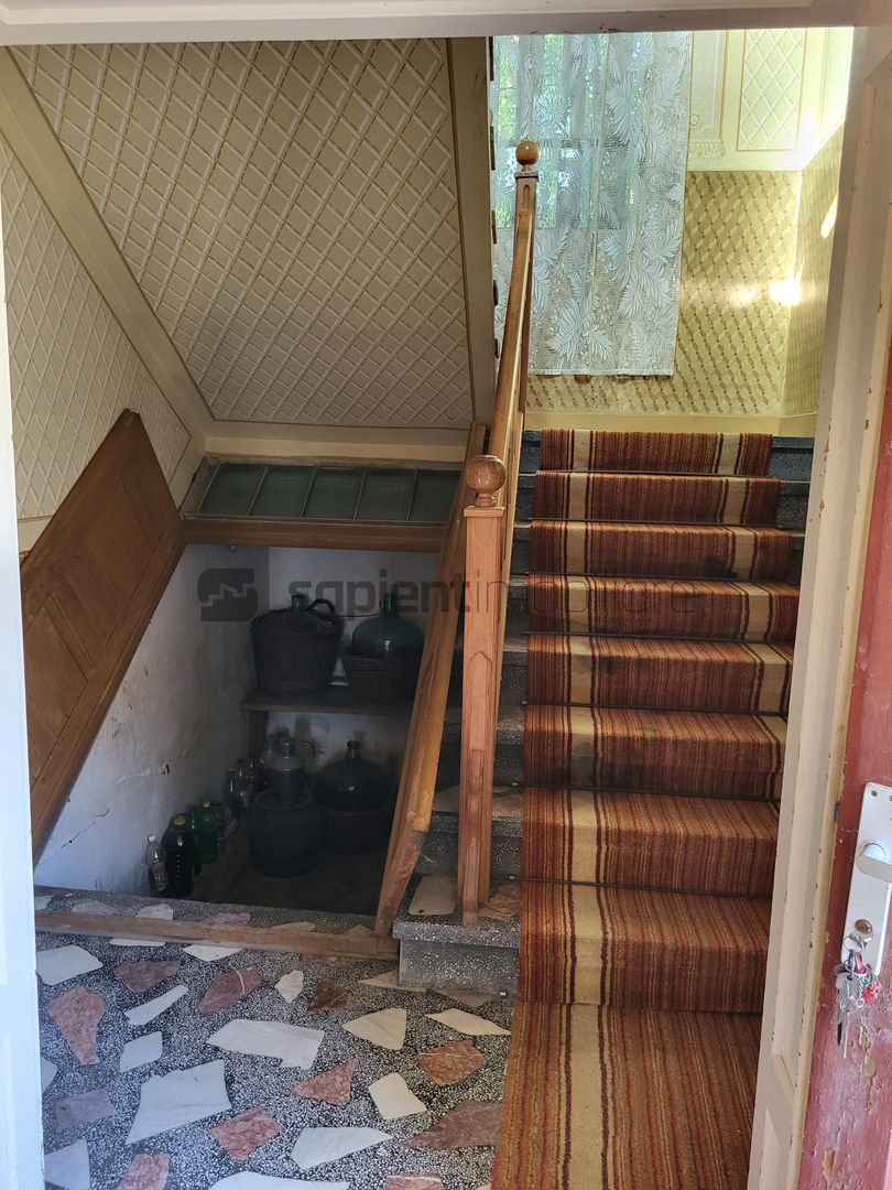 Casa de vanzare pentru 2 familii 5 camere 482mp - Poză 7