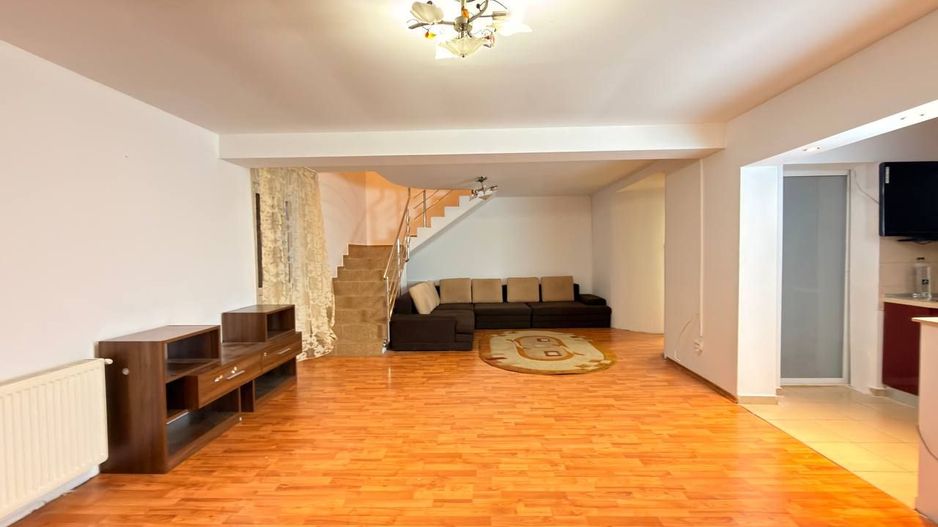Casă de vânzare, 4 camere, 162 mp Buturugeni - Poză 4