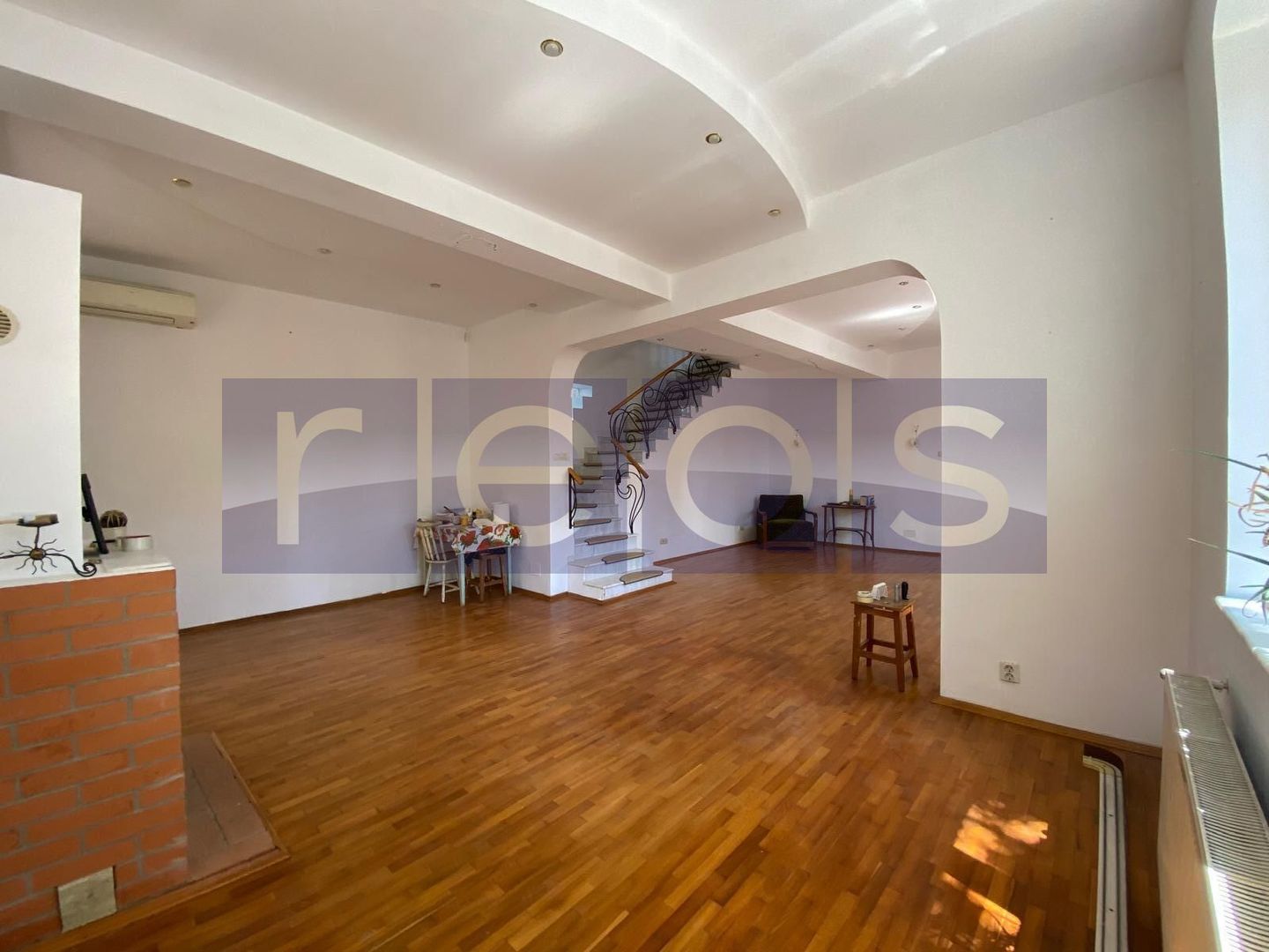 DE VANZARE VILA P+1+MANSARDA 7 CAMERE, 3 BAI, GARAJ, CURTE SALAJ PARC HUMULESTI - Poză 3