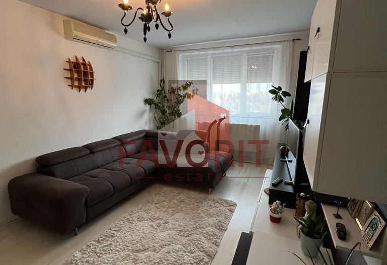 Centrala proprie. Complet renovat. Mobilat si utilat. - Poză 2