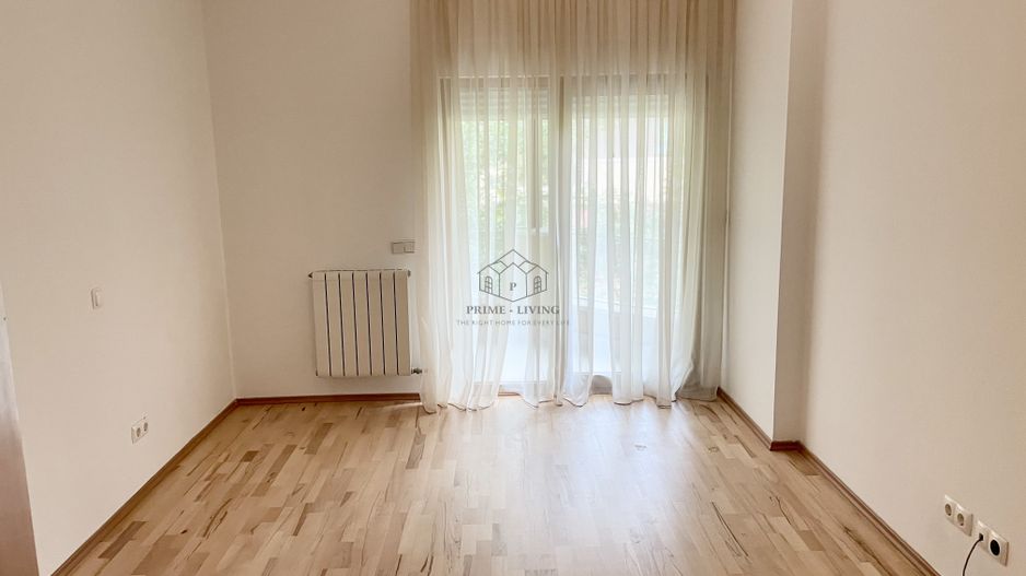 VILA CU 7 CAMERE IN COMPLEX REZIDENTIAL IN IANCU NICOLAE - Poză 3