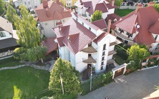 Casă de lux în Chișinău, de vânzare. Pe teren de 10,4 Ari. Telecentru. - Poză 1