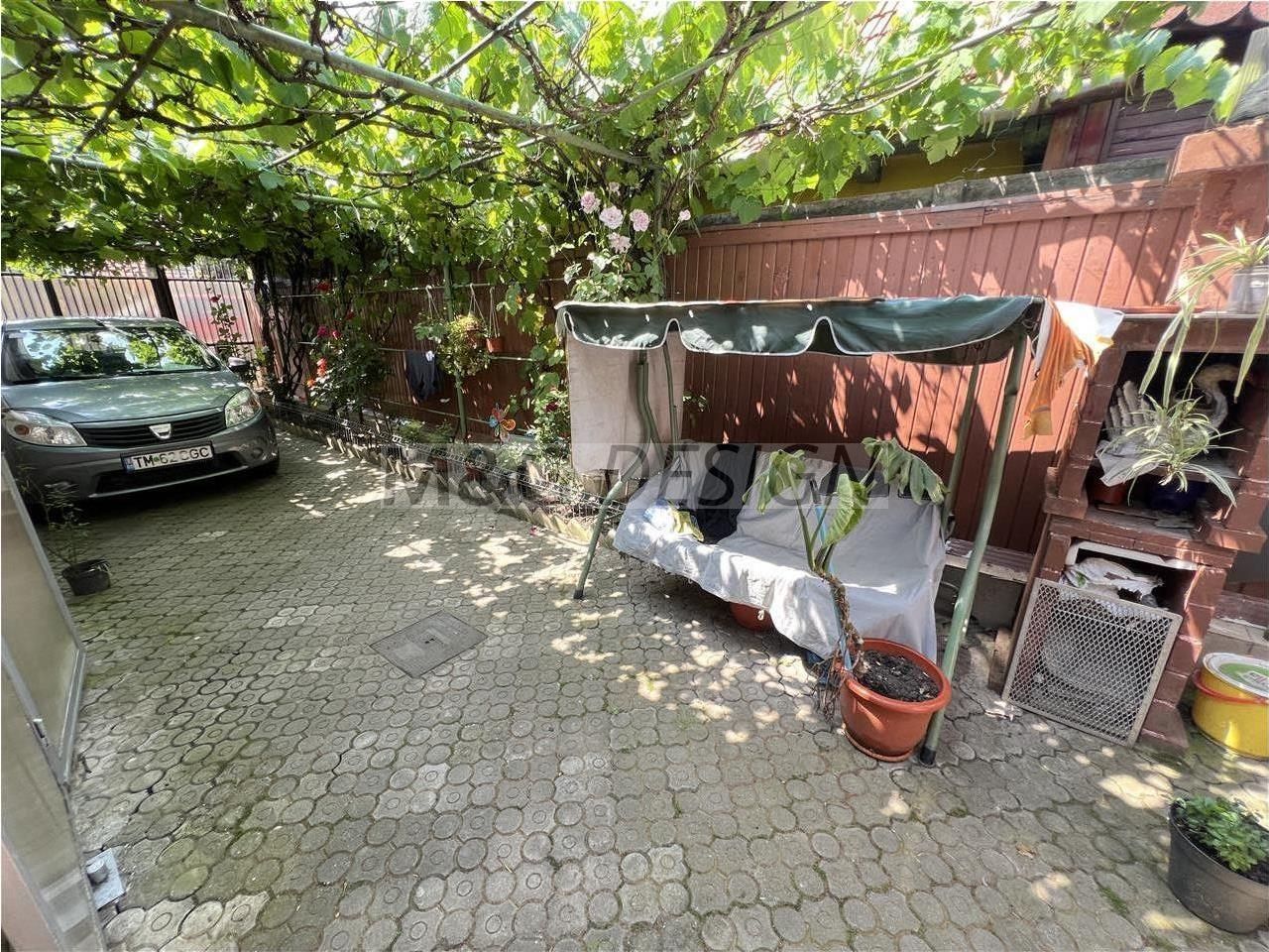 Casa pentru 2 familii zona Ghiroda CENTRALA teren 570mp - Poză 12