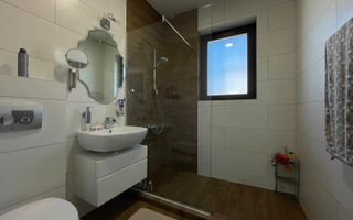 Apartament lux,  prima inchiriere-  4 camere + 2 locuri parcare - Poză 12