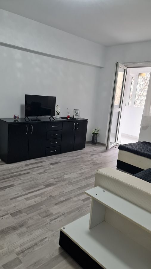 APARTAMENT RECENT RENOVAT ZONA IANCULU - Poză 2