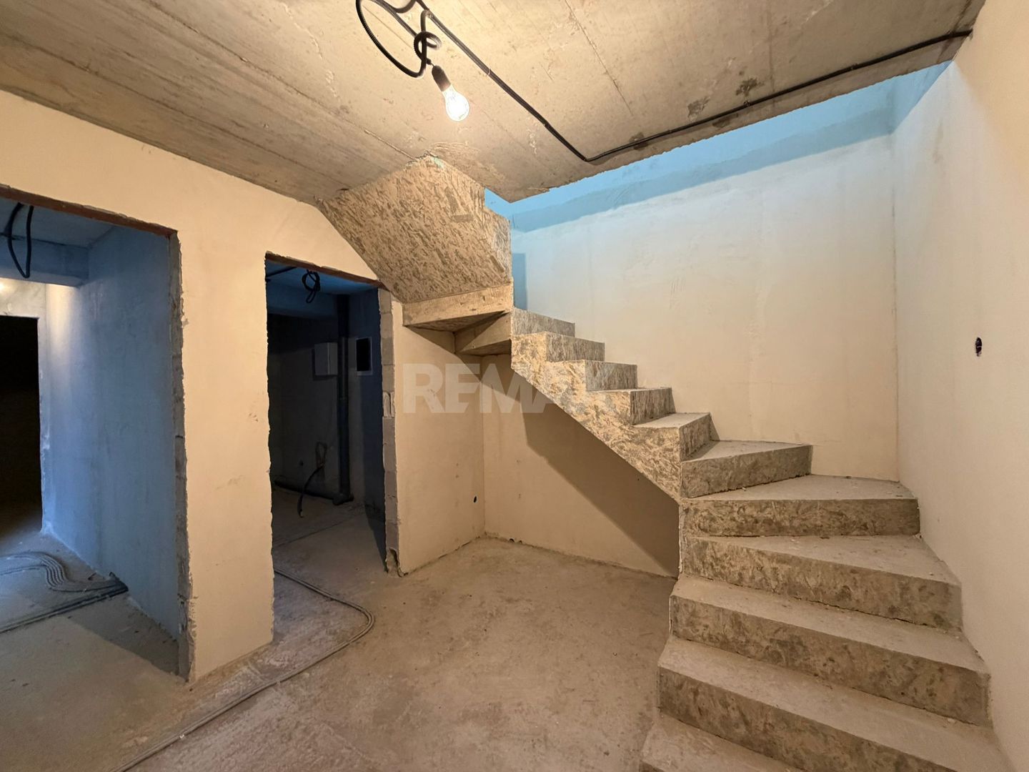 Duplex Hi-Tech Pașcani, 230 m2 - Poză 14