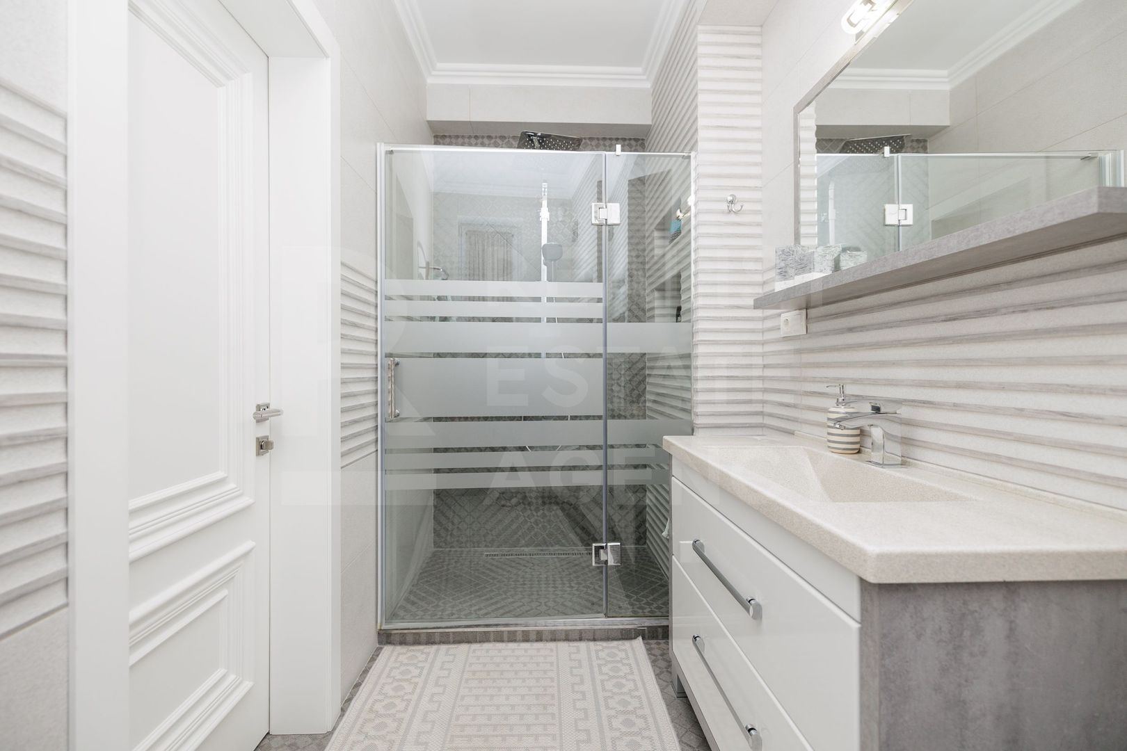 Vânzare,casă, 3 nivele, str. Nicolae Sulac , Codru - Poză 16