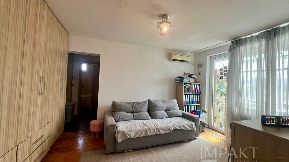 Apartament cu 3 camere in Grigorescu - Poză 1