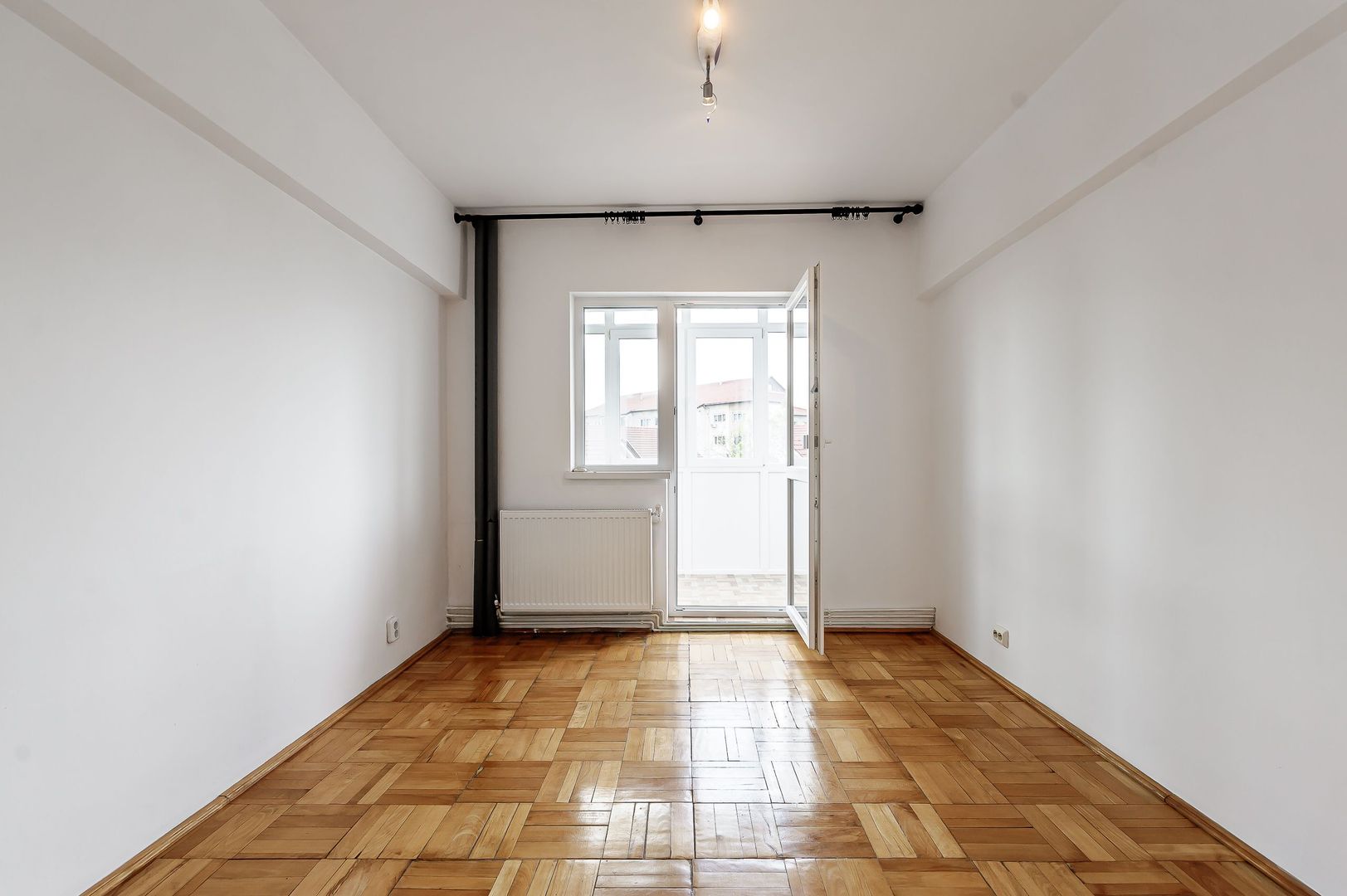 REZERVAT! Apartament spațios 3 camere - Piața UTA - COMISION 0% - Poză 3