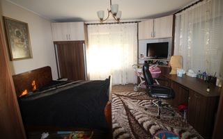 CASA-ZONA MEHALA CU DOUA FRONTURI - Poză 4