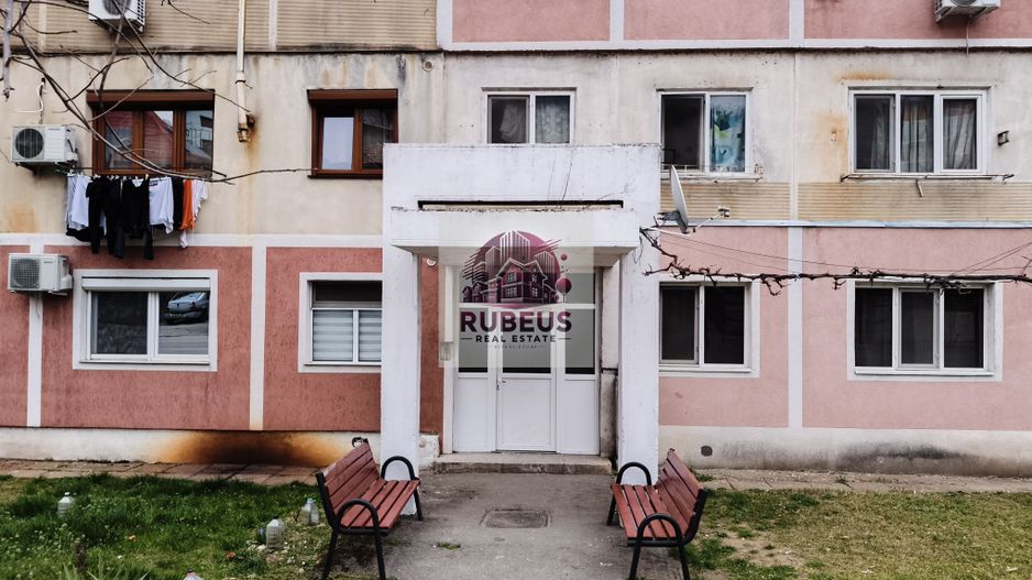 Mic la întreținere, bun la randament: apartament în Orșova - Poză 2