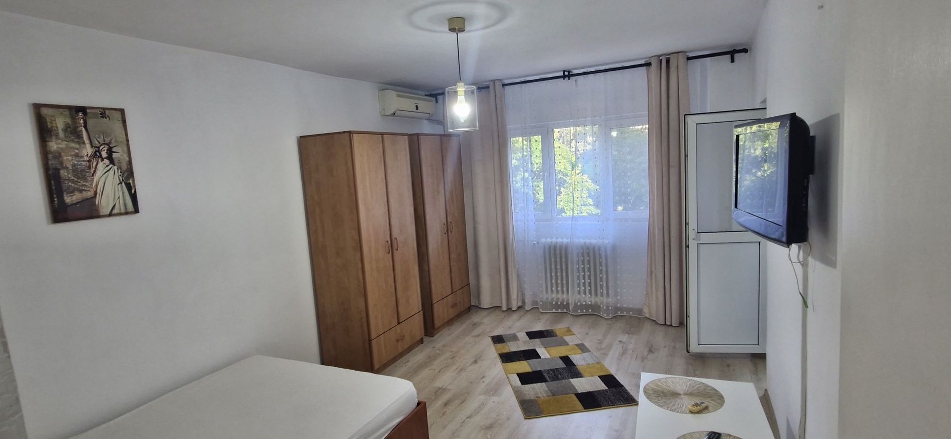 Garsonieră de inchiriat |decomandată | renovată | metrou, Drumul Taberei - Poză 1