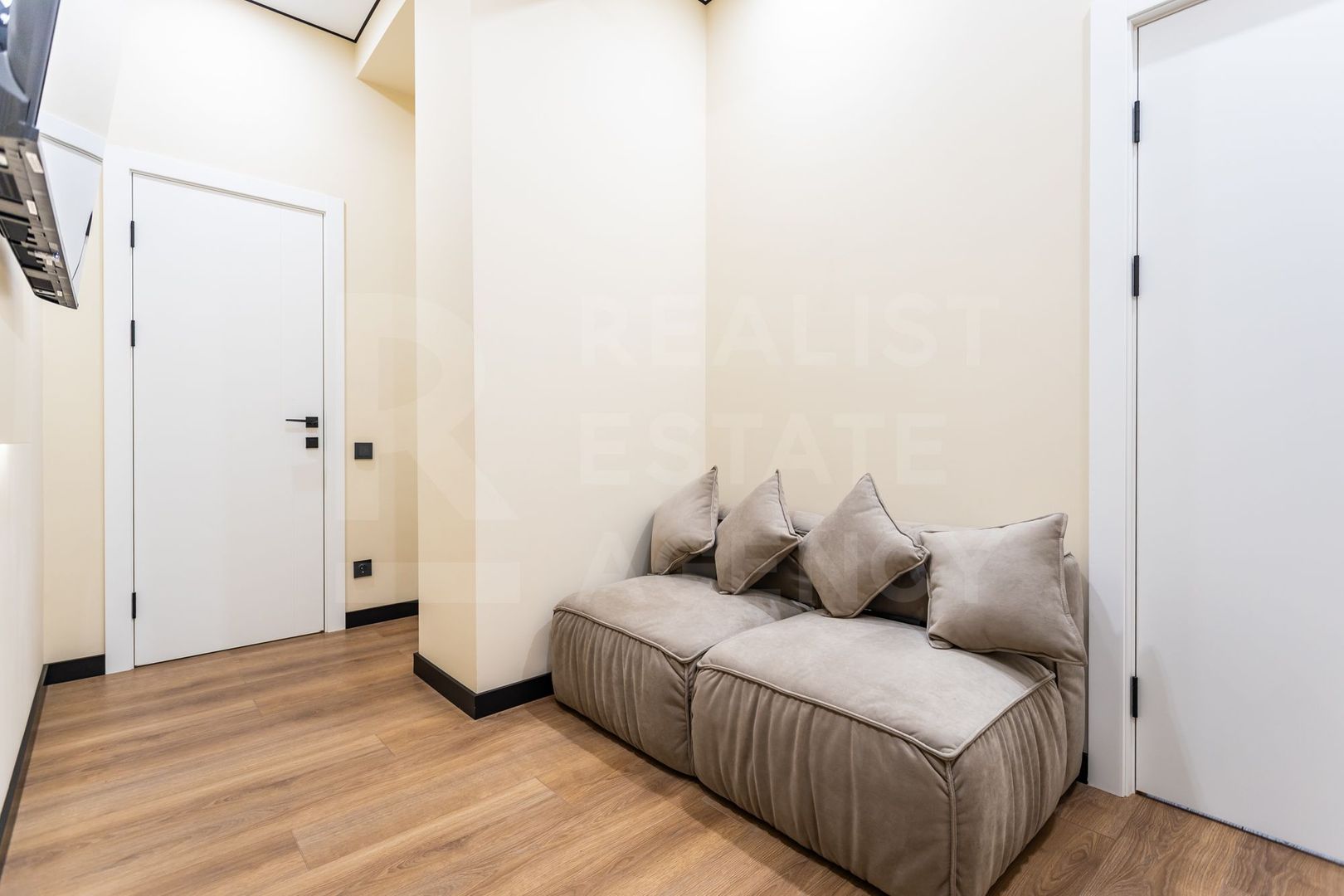 Vânzare, apartament, 1 cameră, strada Miorița ,Centru. - Poză 7