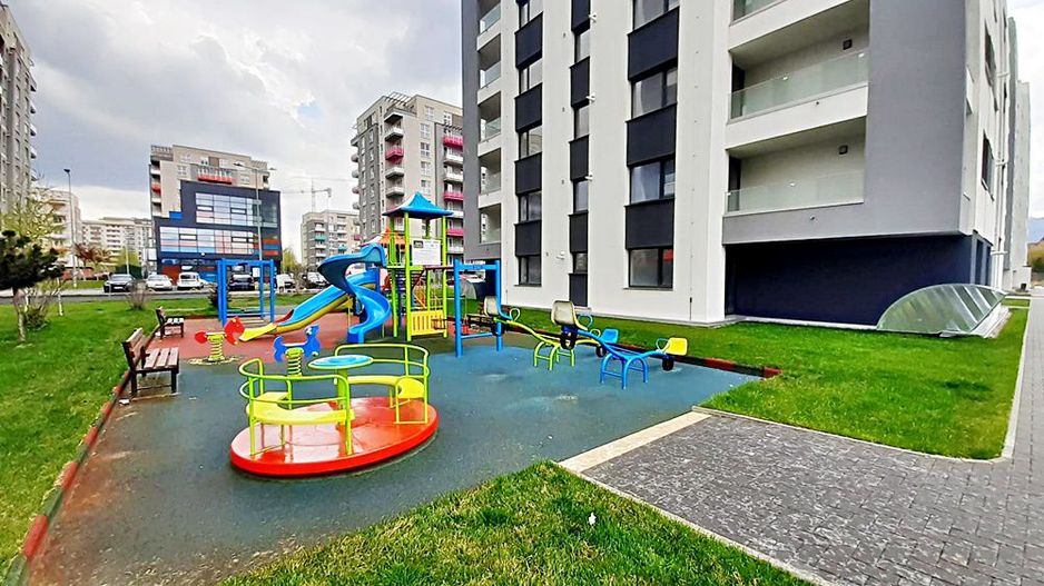 Zona Coresi, garsoniera de 42mp, etaj 1, finalizata, 69900 euro - Poză 1