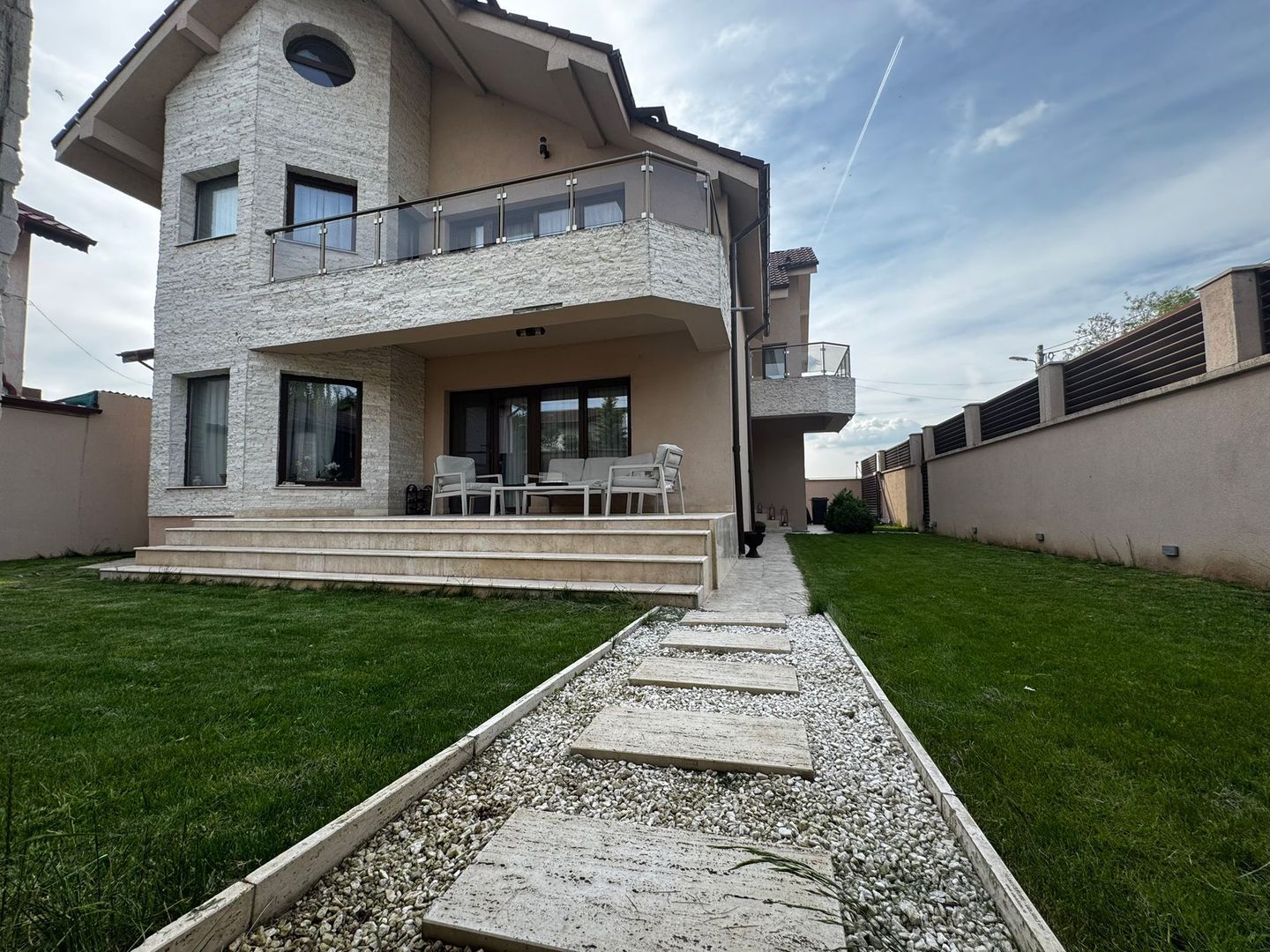 CASA INDIVIDUALA, TOATE UTILITATILE, TEREN 400 MP, COMISION 0% - Poză 1