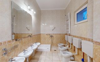 Vila cu suprafata de 360mp si teren 700mp-Racadau - Poză 18