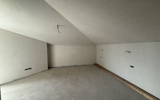Duplex, pe o strada retrasa, zona Iulius Mall si Baza Sportiva ! - Poză 8