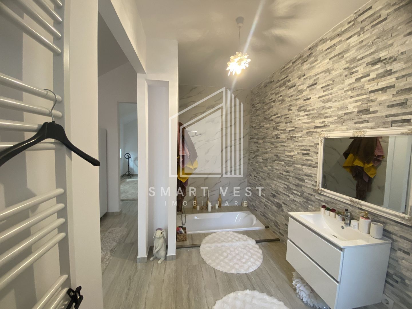 Apartament cu 4 camere | Etaj 1 | Zona ultracentrala. - Poză 14