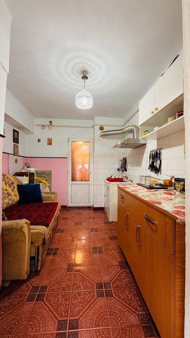 De vanzare 2 camere dec. in Galati, Micro 18, zonă Spitalul Județean - Poză 9