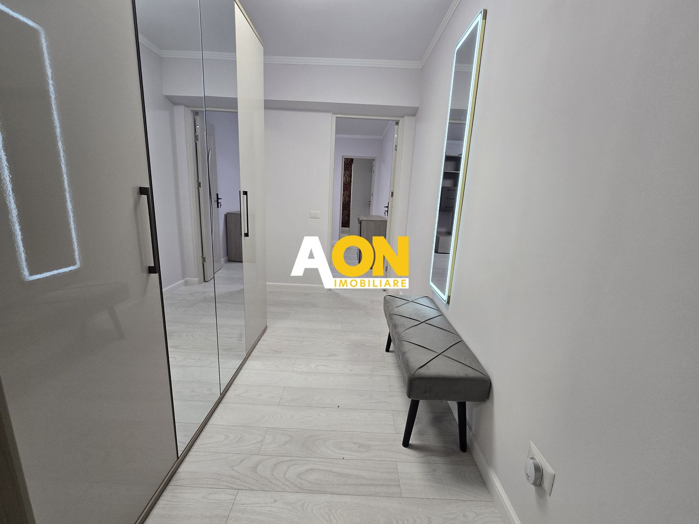 Apartament 2 Camere, Complet Renovat, Zona Centru - Poză 3