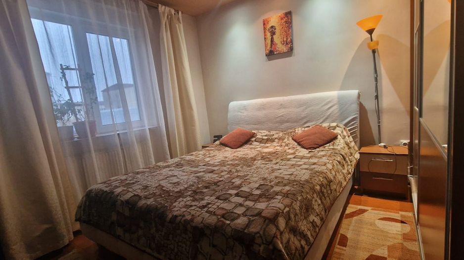 Apartament de vânzare cu 3 camere zona Stadion - Poză 5