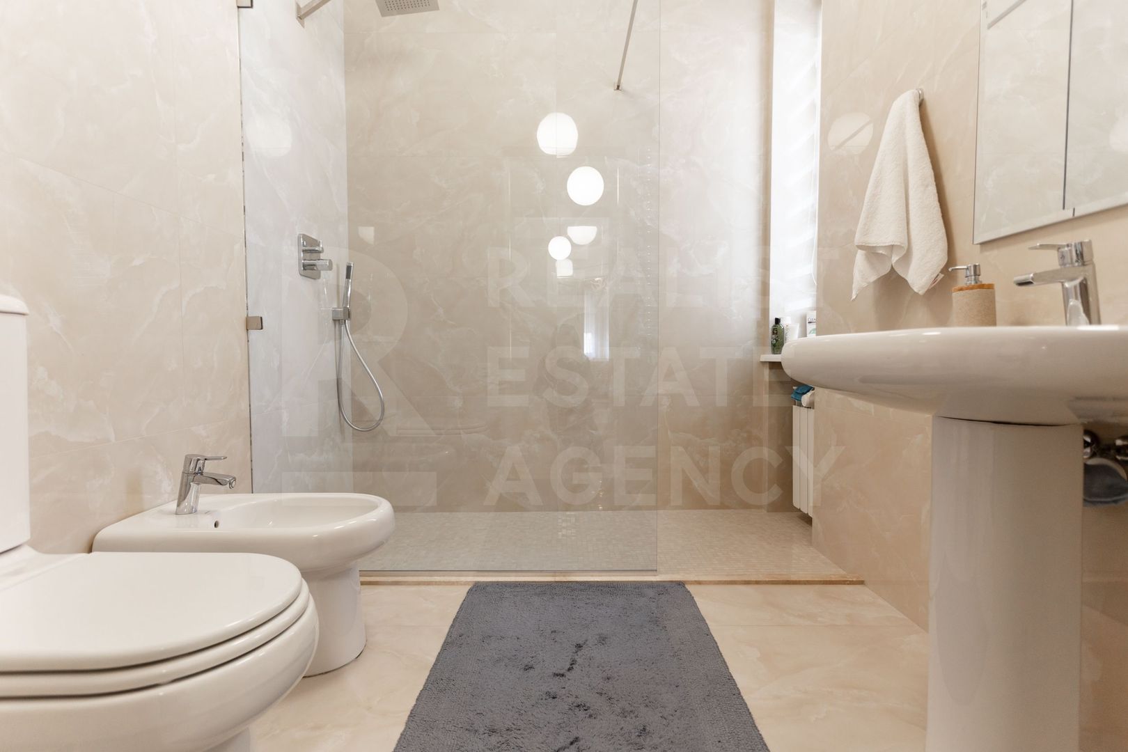 Chirie, casă, 3 nivele, 5 camere, strada Drumul Viilor, Telecentru - Poză 39