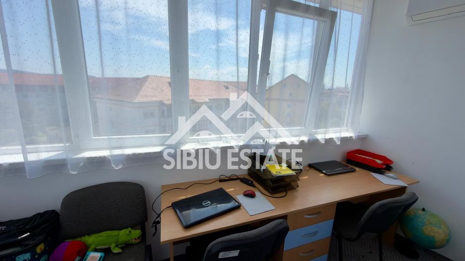 Apartament 75 mp. 3 camere 3 balcoane  decomandat in Sibiu- Terezian - Poză 13