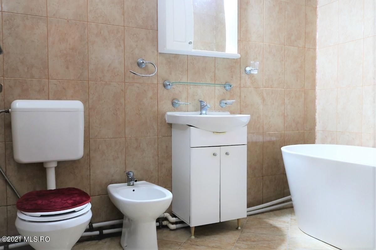 Mamaia Nord - Langa Mare, pensiune la cheie, 11 camere, 9 bai! - Poză 44