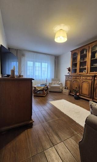 Apartament cu 3 camere, mobilat, Petre ispirescu - Calea Rahovei - Poză 1
