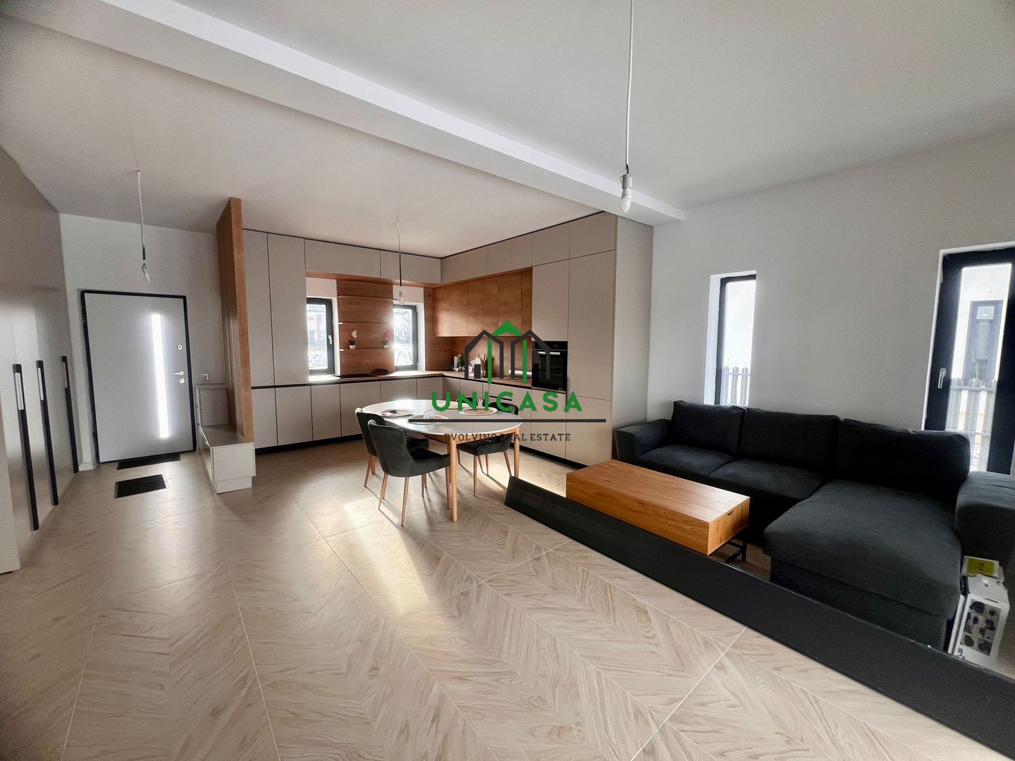 Casă modernă de vânzare/ Bujoreni – Olteni - Poză 3