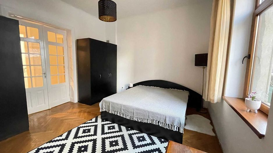 Apartament 2 camere în vilă cu grădină - Poză 1