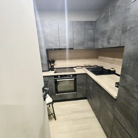 Studio Ultramodern cu Jacuzzi, Mobilat și Utilat Complet - Poză 6