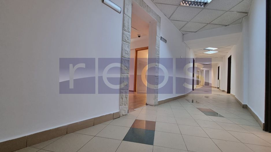 VANZARE SPATIU COMERCIAL | 30 CAMERE | ZONA UNIRII - Poză 22