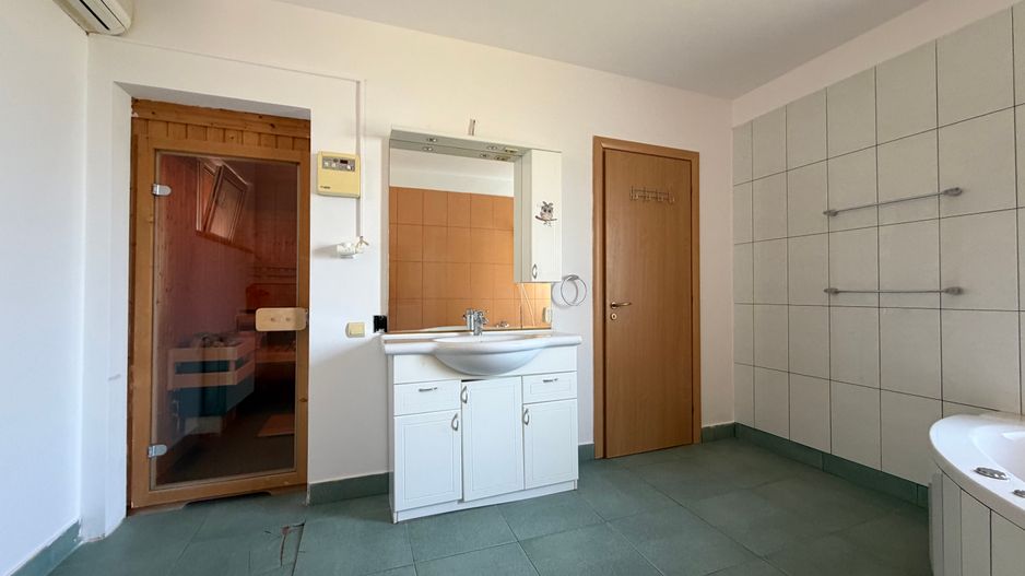 Vilă cu 2 locuințe independente — Corbeanca - Poză 17
