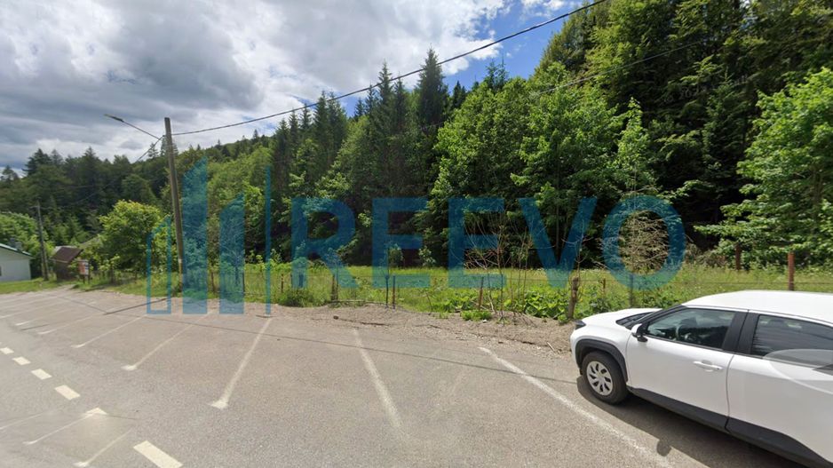 Teren Izvorul Muntelui, Bicaz, la baza traseelor de la Vârful Toaca - Poză 2