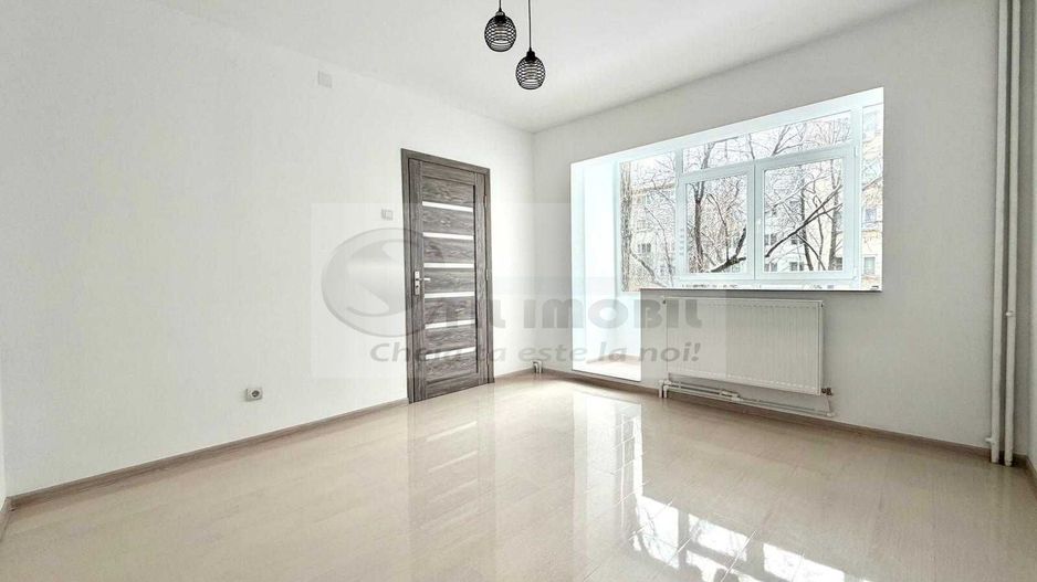 Apartament renovat 60 mp, Zona Podu Ros 128.000 Euro - Poză 3