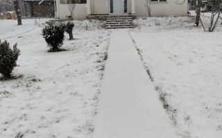 Casă/ Vila 4 camere în Aroneanu 1000 euro - Poză 8