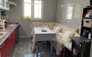 Apartament 3 camere decomandat centrala proprie in zona Fizicienilor - Poză 4