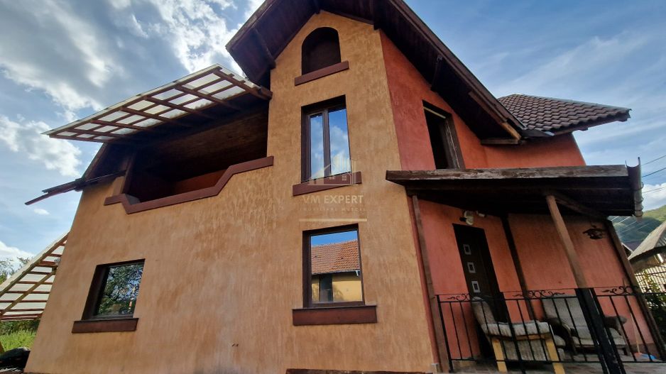 CASA 4 CAMERE,  GODENI, CAPU PISCULUI, TEREN 900 MP - Poză 2