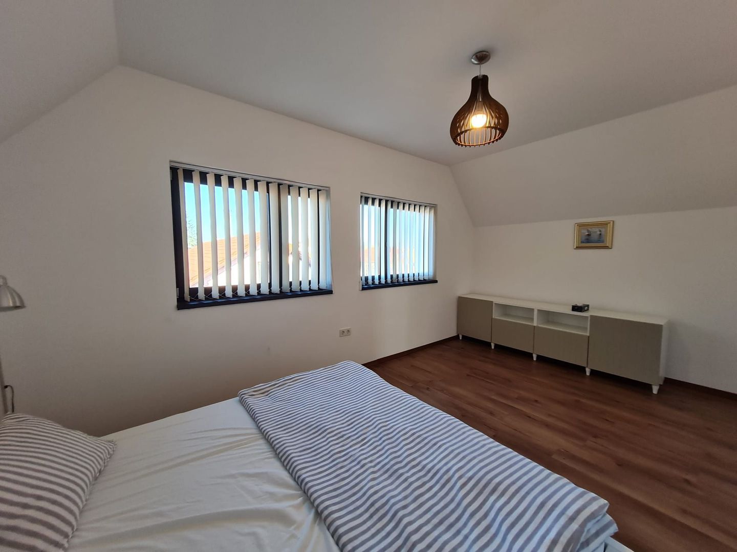 Minimalist la prima închiriere în Dumbravita - Poză 5