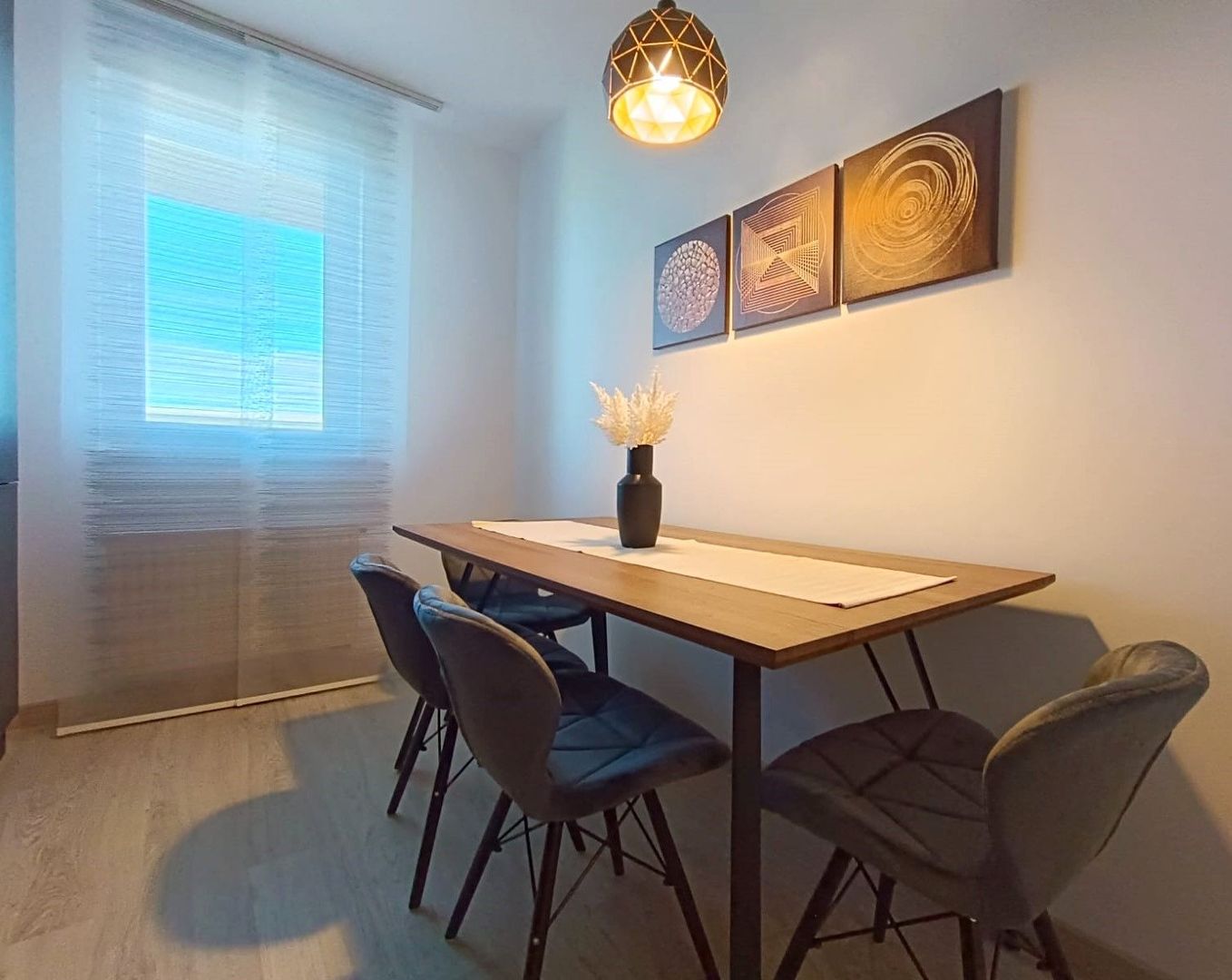 Apartament modern cu 2 camere și terasă generoasă Urban Plaza zona Carpaților - Poză 15