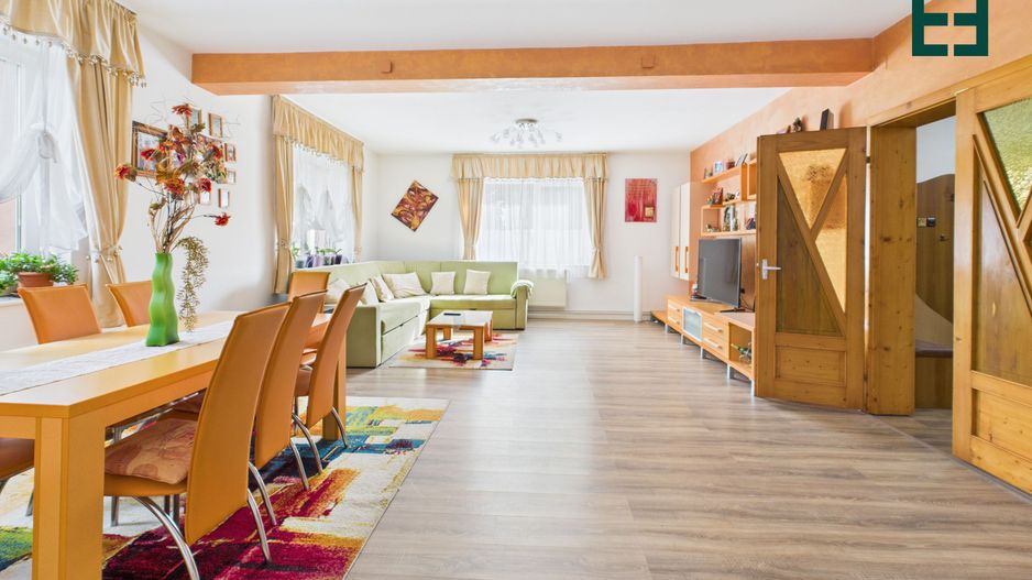 Casă tip Duplex cu 8 camere  - Zona Bujac - Arad - Poză 4