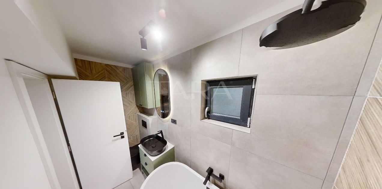 Apartament spațios, recent renovat modern, Zona Recuperare, UMF. - Poză 15