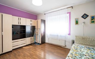 Casa cu 300 mp de teren , acces auto si dublu front in Nufarul - Poză 4