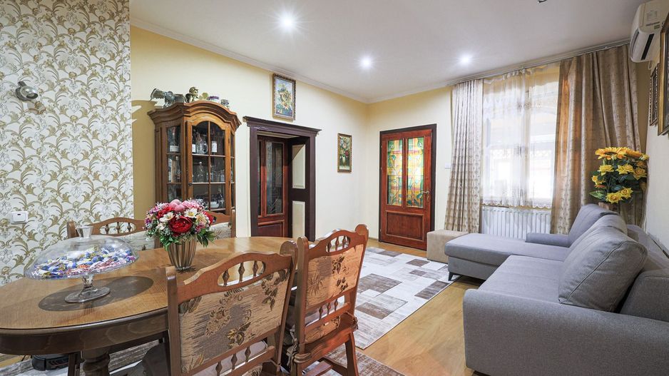 Apartament central, strada Episcopiei cu loc de parcare Comision 0 - Poză 2