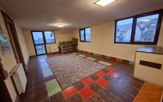 Casa 6 camere 2 bai curte 306 mp utili si parcare privata in Selimbar - Poză 13